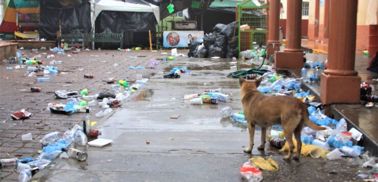 Fiesta in Plaza de San Cristóbal Zapotitlán ends with trash