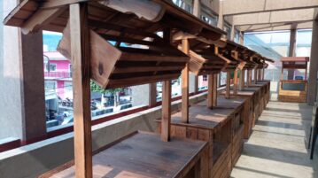 Jocotepec's wooden stalls for former street vendors abandoned