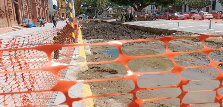 Ancient artifacts found in front of Chapala City Hall may delay work on Avenida Principal for a week