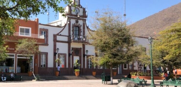 Jocotepec's City Hall office hours change