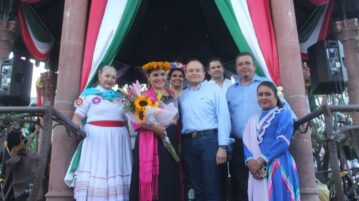 Celebration of Ajijic traditions in the Rebozo Exhibit