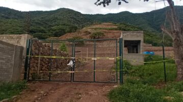 Work on San Juan Cosalá hill closed down