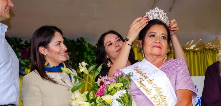 Senior Ambassador Crown goes to San Antonio resident