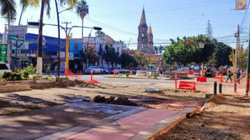 Concrete layer being poured on Chapala’s main street