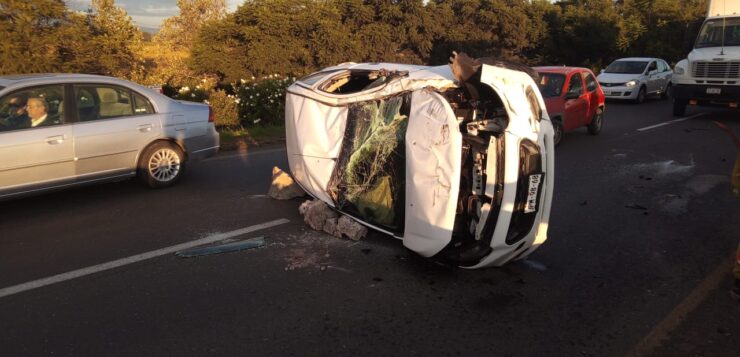 Car overturned in Guadalajara-Chapala highway accident