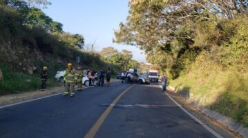 Accident paralyzes traffic in Chapala