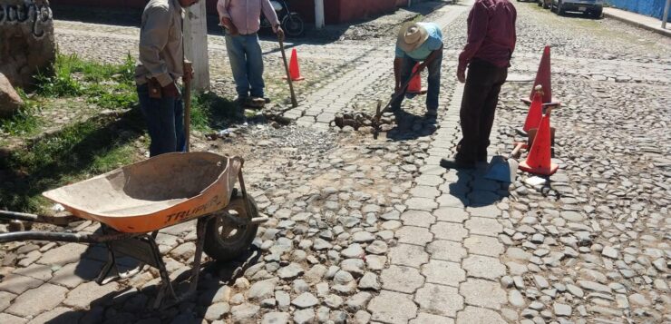Road work continues in Jocotepec