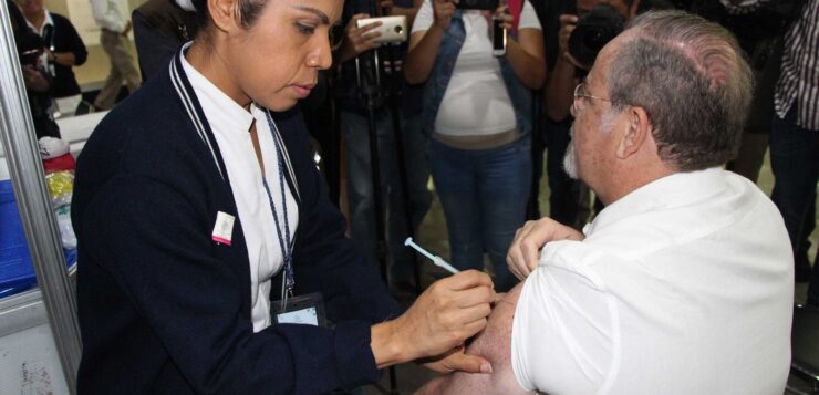Jalisco meets influenza vaccine goal of 70% by Dec. 31 Almost 1,800,000 doses administered