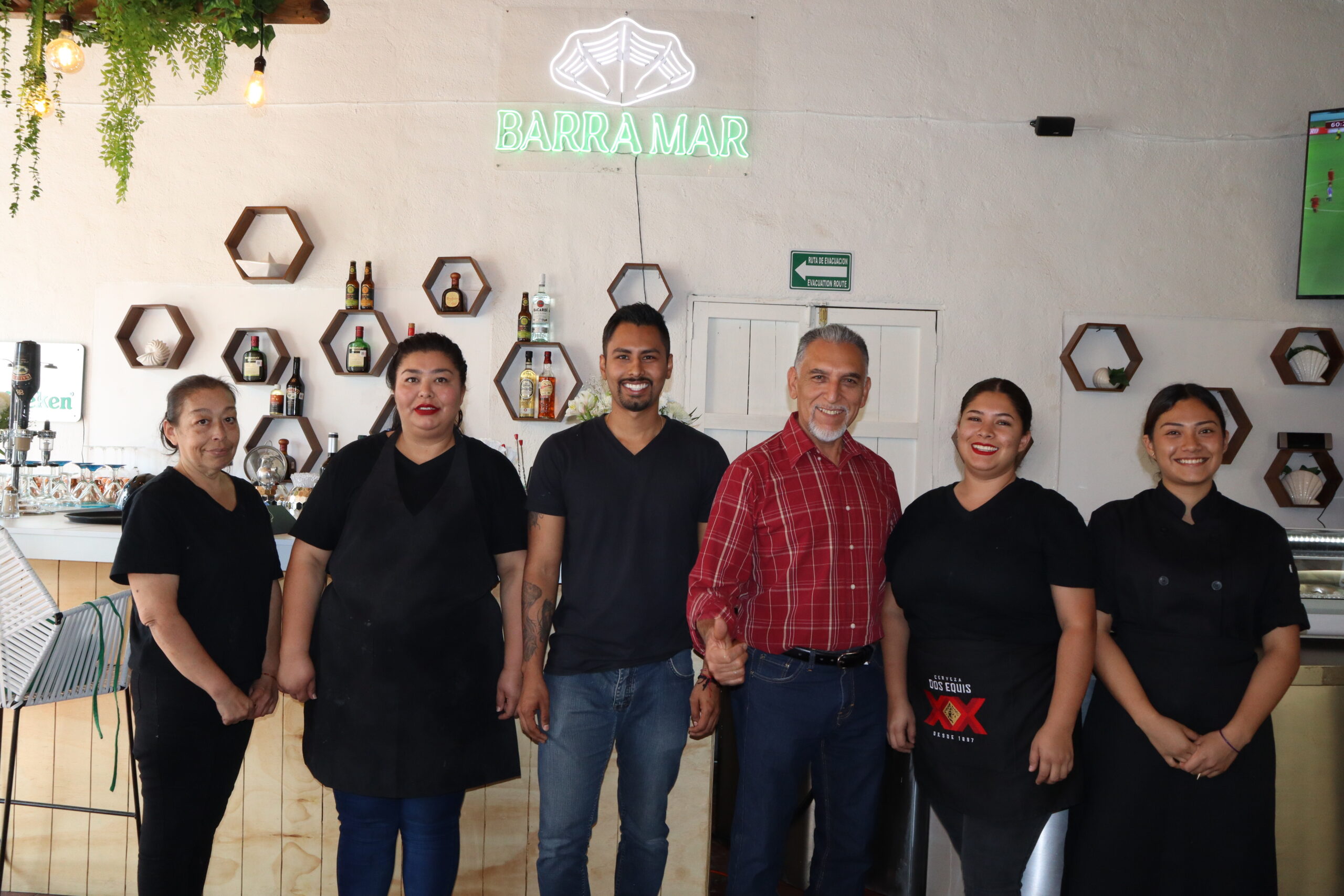 Barra Mar restaurant opens in Ajijic with fresh local seafood