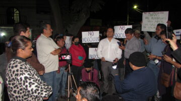 Protests over use of paving stones in Ajijic