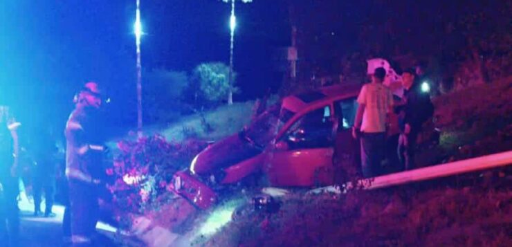 Car crashes on Ajijic highway