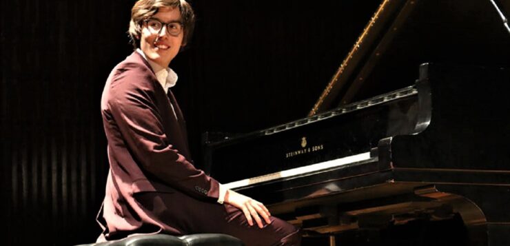 Piano prodigy joins LCO for Christmas with Rachmaninov