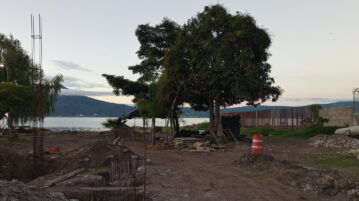 New housing development in San Juan Cosalá blocks access to the lake "Quinta Tula" project lacks federal authorization