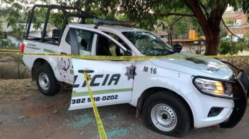 Police truck shot at in Mazamitla.