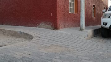 Ajijic's pedestrian crosswalks deteriorating after only five months