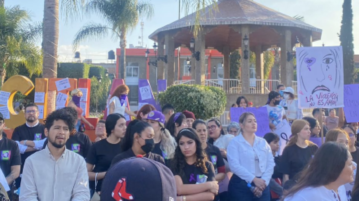 Crowd demonstrates in Poncitlan for justice for double femicides