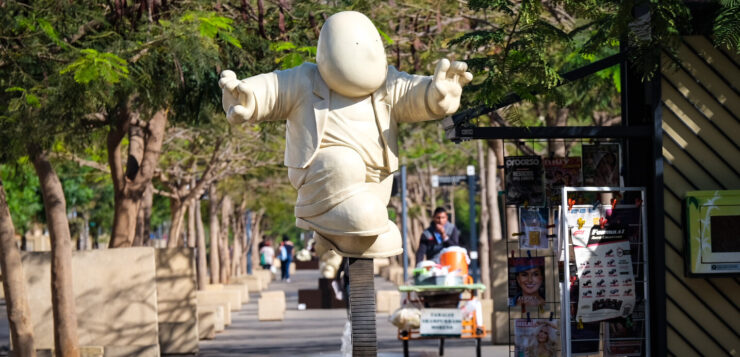 15 sculptures by Rodrigo de la Sierra installed along Paseo Alcalde