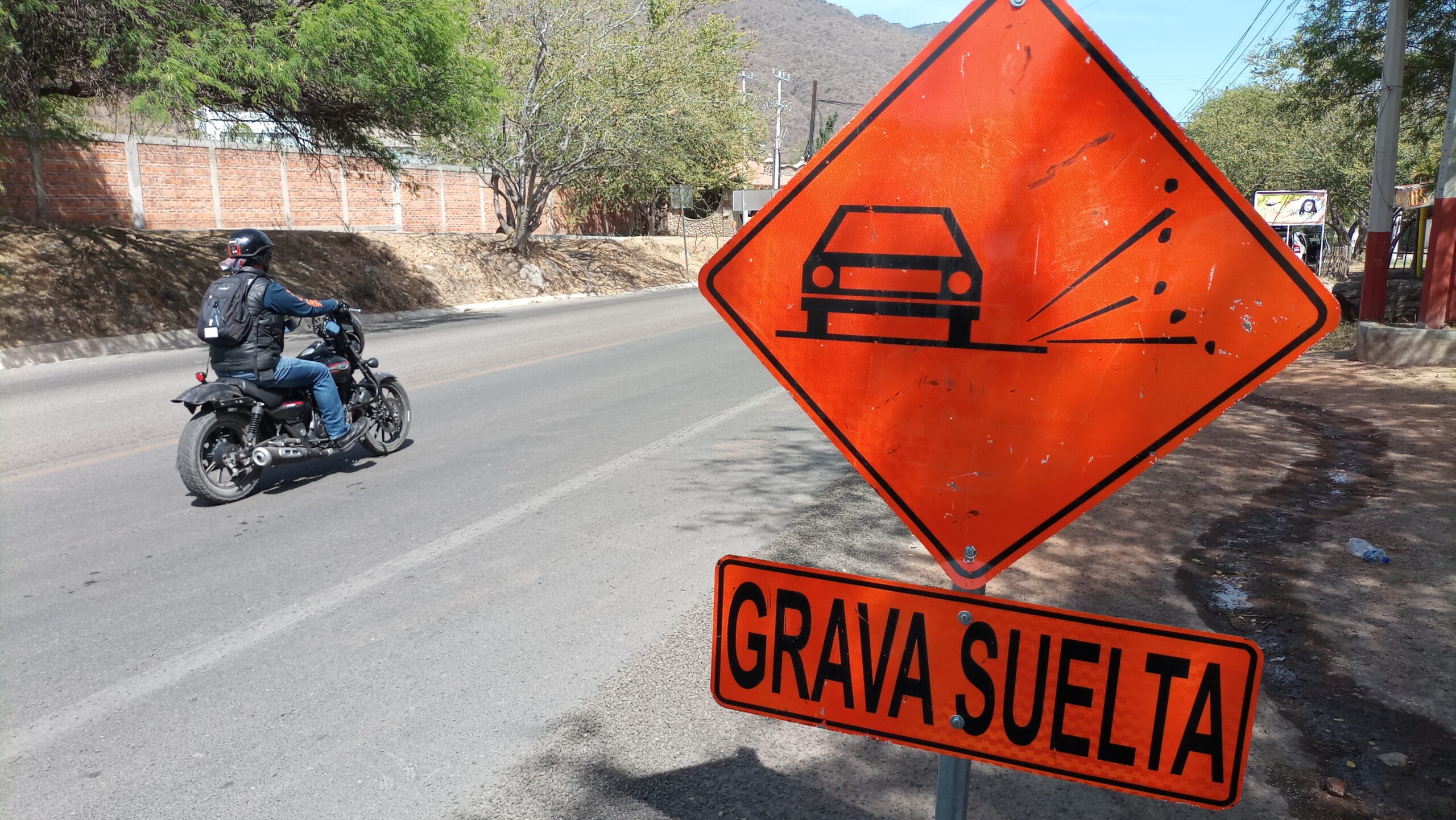Resurfacing work being done along the Jocotepec-Chapala highway