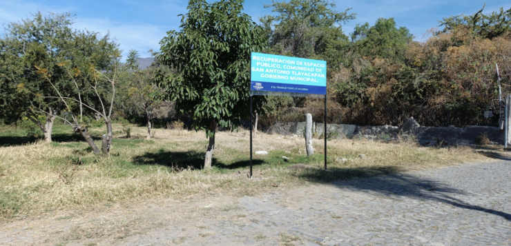 Sign posted to deter theft of federal land in San Antonio Tlayacapan