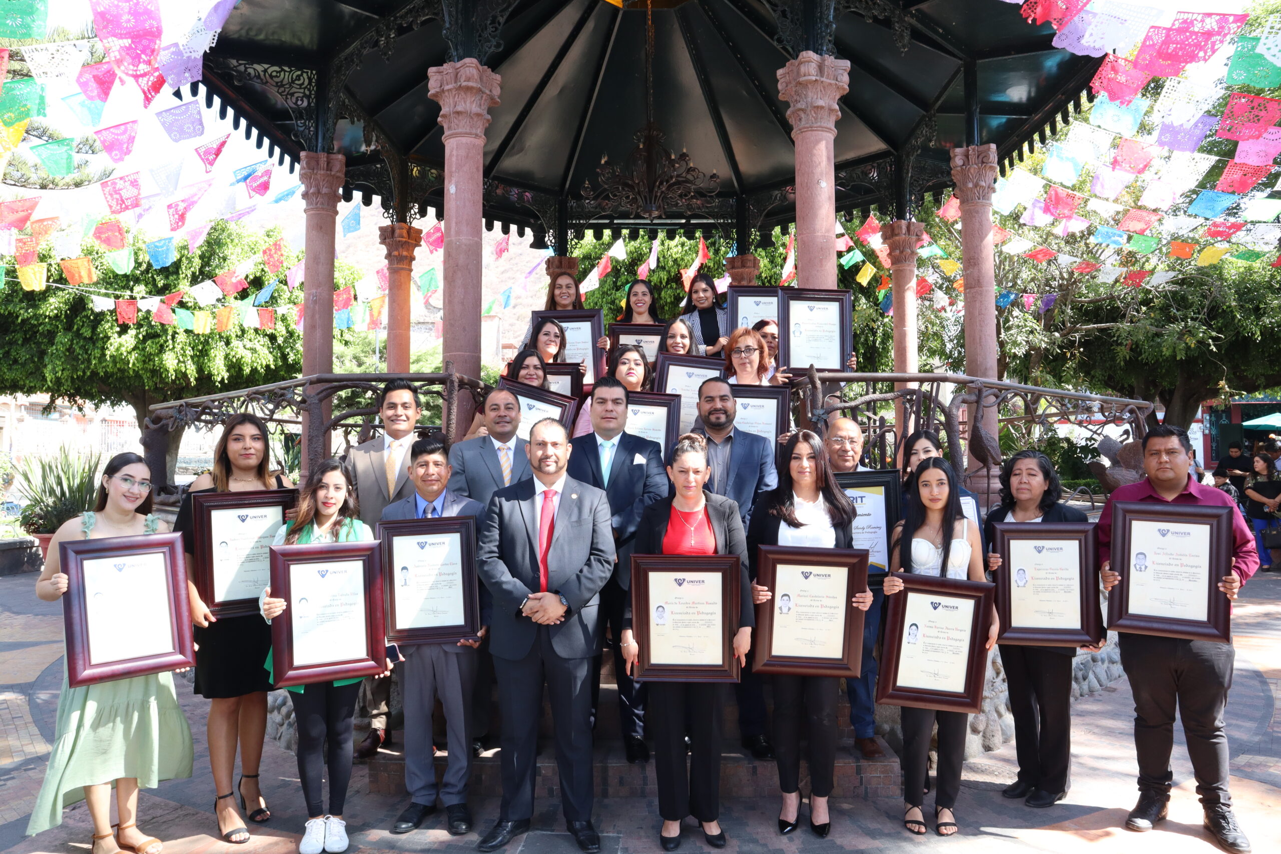 Regional University of Tequila at Chapala awards Pedagogy diplomas