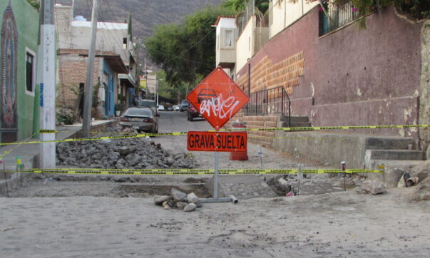 Pedestrian crosswalk placed on Flores Magón