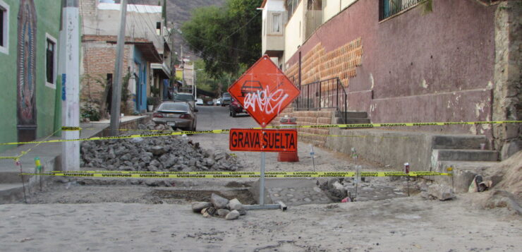 Pedestrian crosswalk placed on Flores Magón