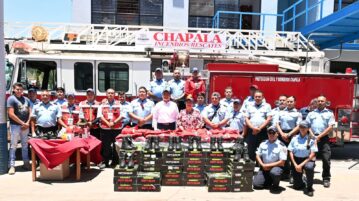 Chapala President recognizes 42 Civil Protection and Firefighters