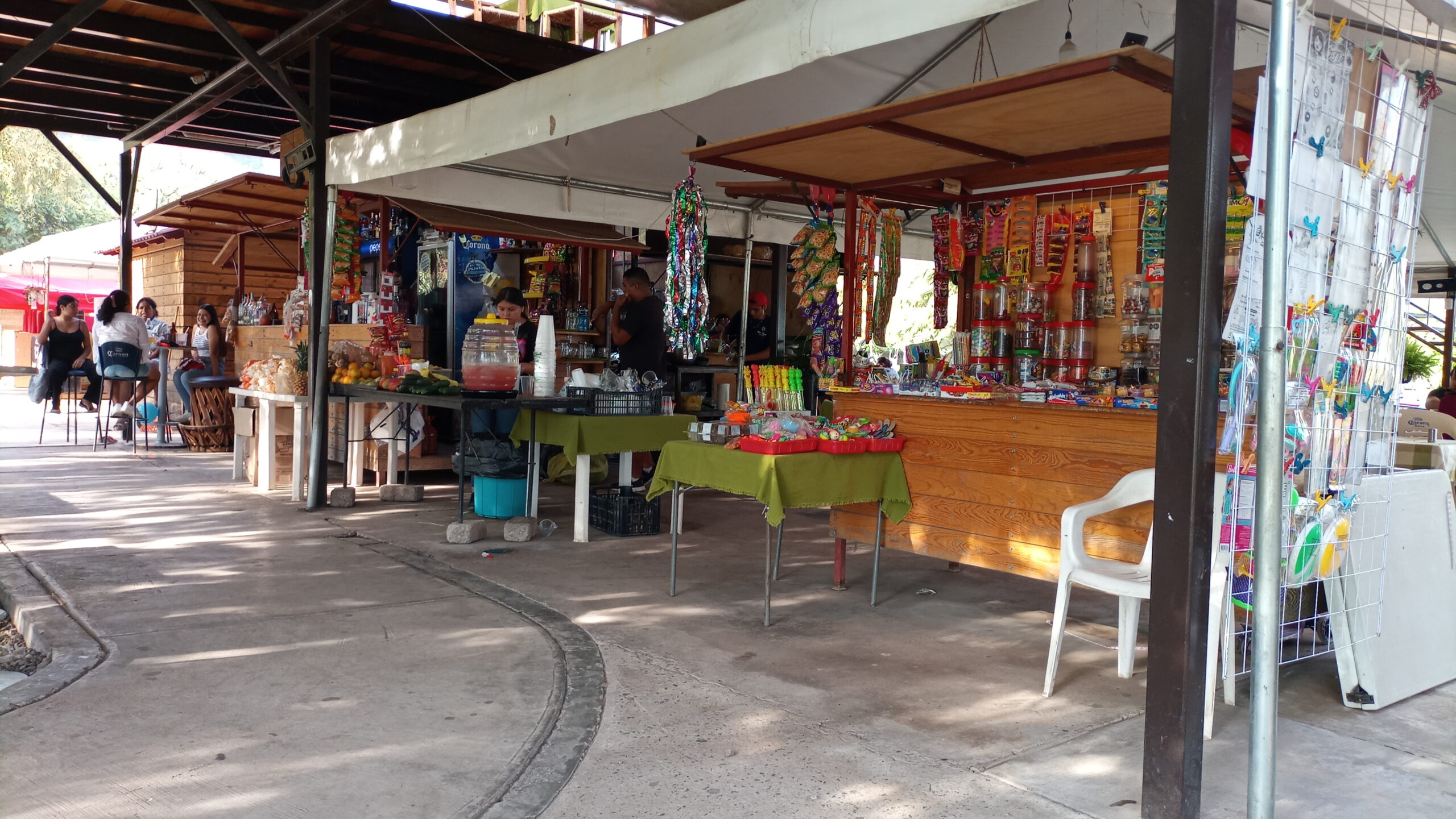 San Juan Cosalá's Malecón merchants hope for an improvement in tourism