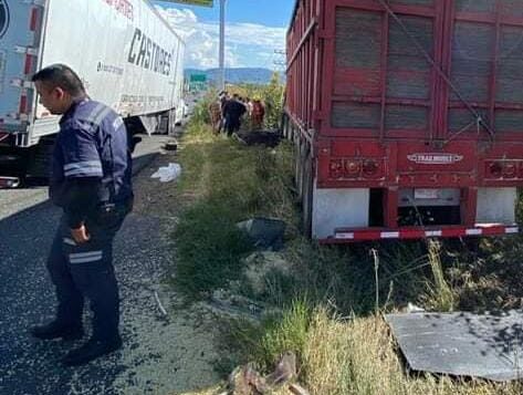 Truck collision on Guadalajara-Chapala highway