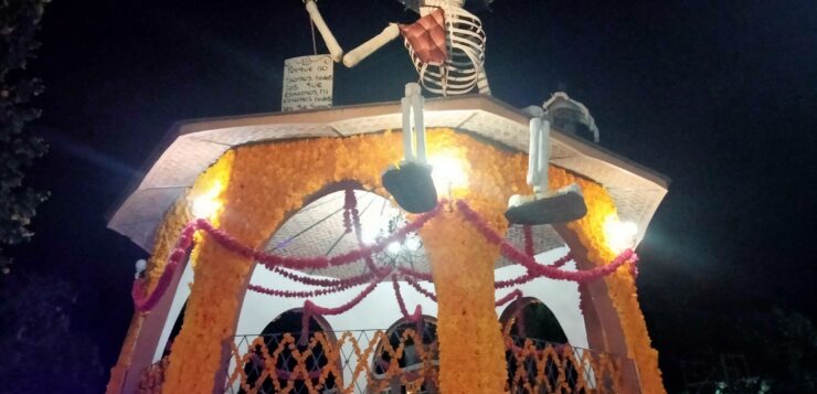 San Juan Cosalá showcases monumental Día de Muertos altar