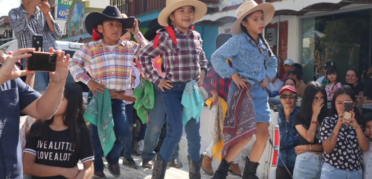 Parade commemorated Mexican Revolution in Ajijic on November 20