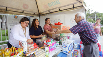 Jalisco sends 57 tons of aid to ravaged Guerrero state