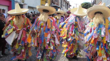 New Year's parade in Ajijic is ready