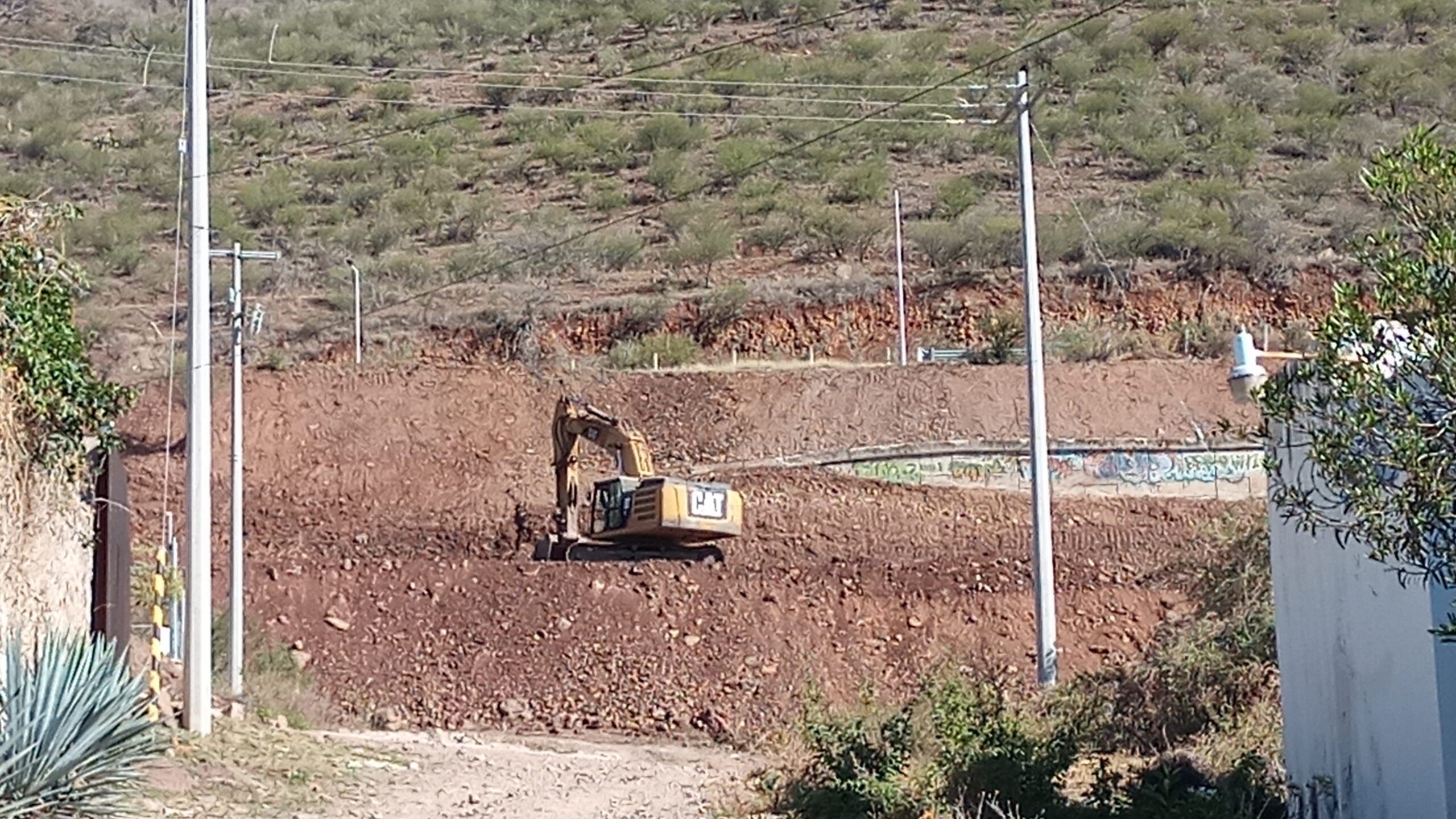 PHOTONOTE: Private individuals continue 'adapting' land in Jocotepec