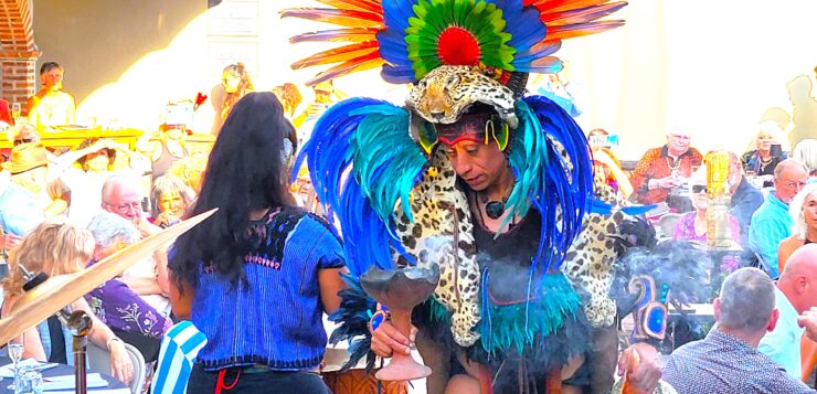 La Cochera Cultural gala raises almost a quarter million pesos