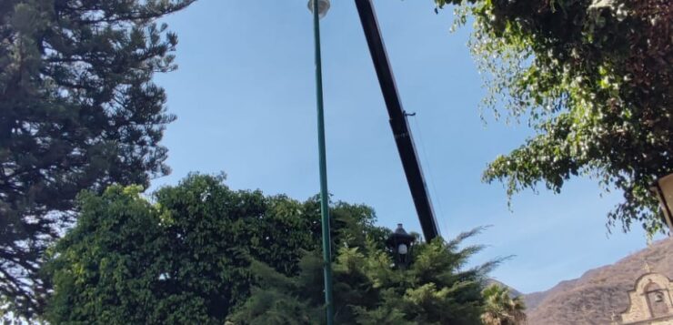 Photonote: New lighting fixtures to be installed in Ajijic plaza