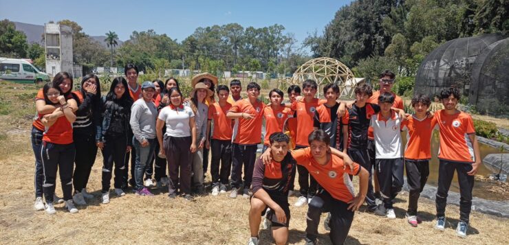 Terranova Institute students visit Jocotepec butterfly farm