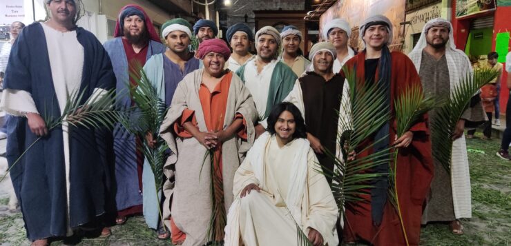 Reenactment of Palm Sunday touches hearts at San Andrés Apóstol parish