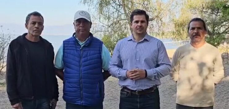 Protests drive Chapala government to remove fencing on Ajijic beach
