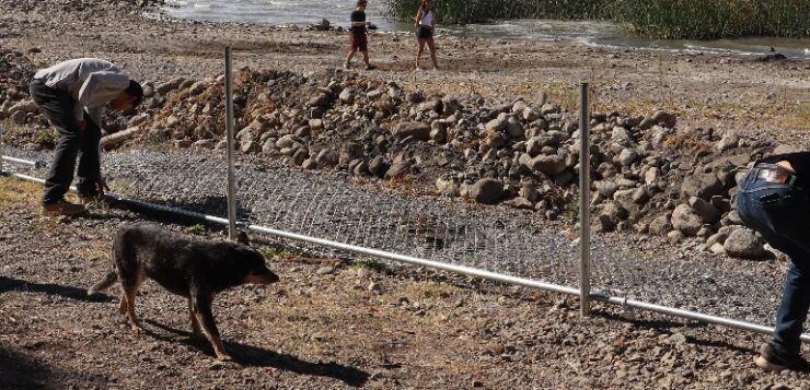 Ajijic beach fence removed by Chapala authorities