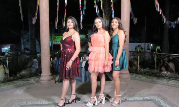 Search for Ajijic Queen of Fiestas Patrias begins early