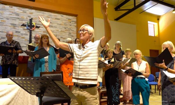 It’s time to sing, sing, sing! with the Las Voces De Lago