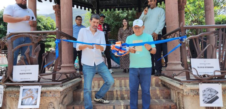 The first Terra Arte expo was held in the Ajijic plaza