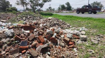 Watch Out! New fines for dumping debris on Chapala roads