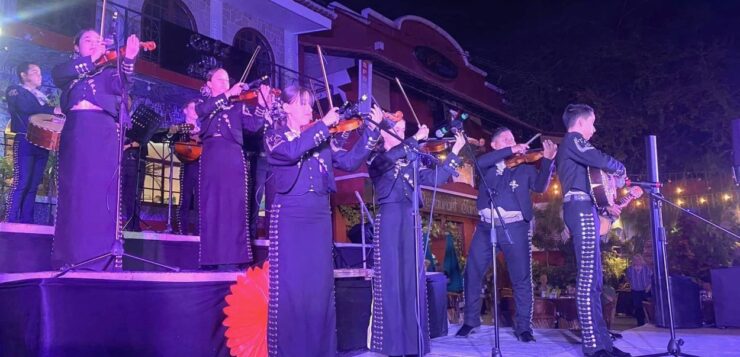 Ajijic’s Pedro Reyes School in National Children and Youth Mariachi Competition