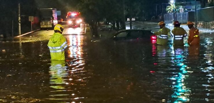 Storm claims two lives and floods 50 houses in Guadalajara