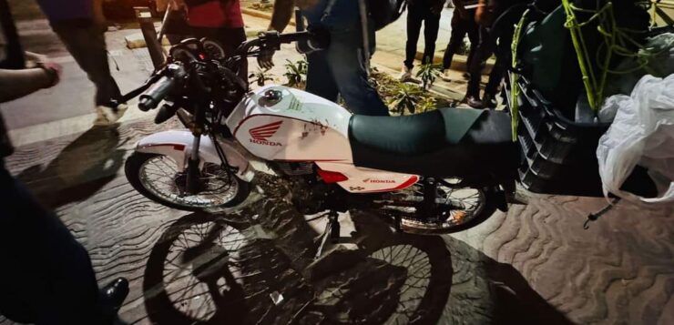 Accident between two motorcycles in downtown Chapala leaves one person injured