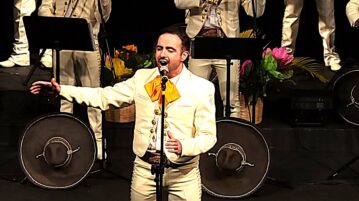 Luis Sanchez, from Mariachi Real Ajijic, announces his move to Mexico City