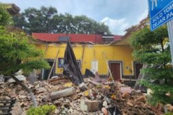 Rains collapse the Parián de Tlaquepaque roof