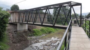 PHOTONOTE: New pedestrian bridge helps students access schools safely